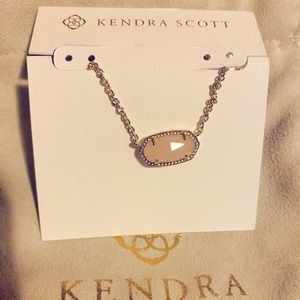 Kendra Scott necklace